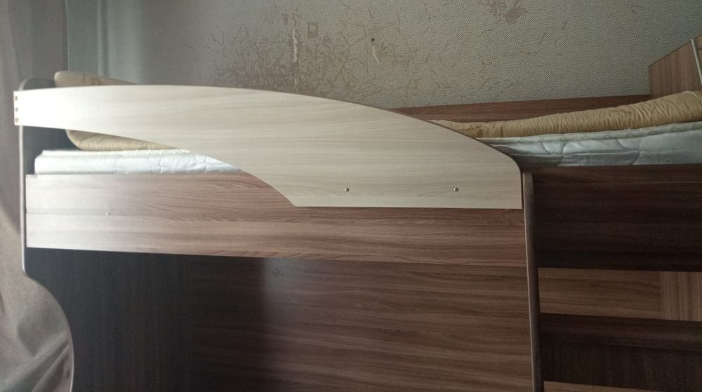 Продам двухярусную кровать