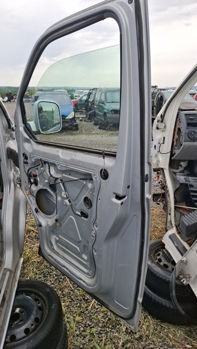 Vand usa fata dr Volkswagen T5