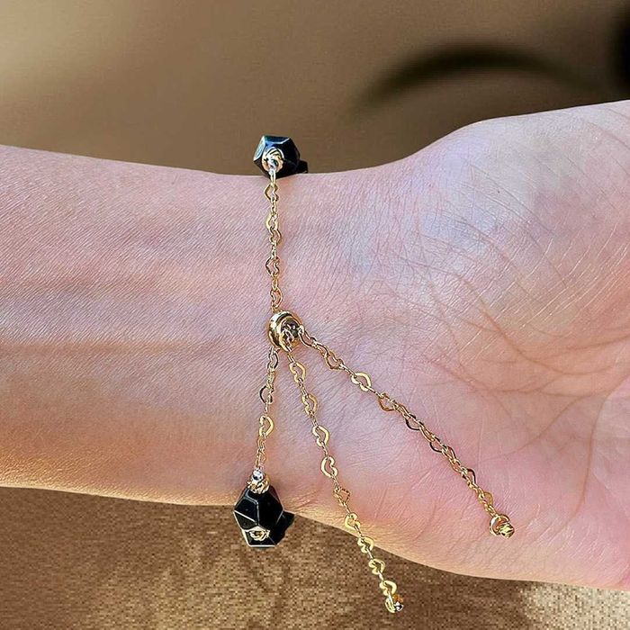 Дамска Гривна със Сърце с Кубични Цирконий Подарък за 8ми Март