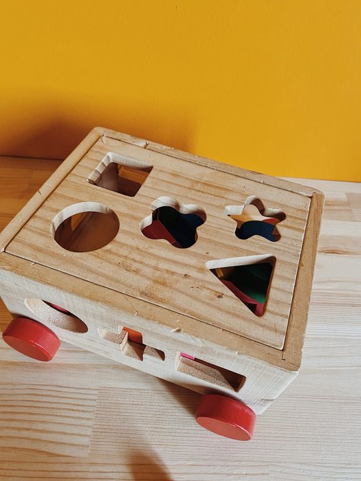 Дървен сортер на колелца