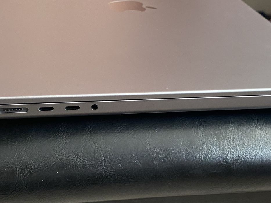 Macbook Pro 16 M2Pro