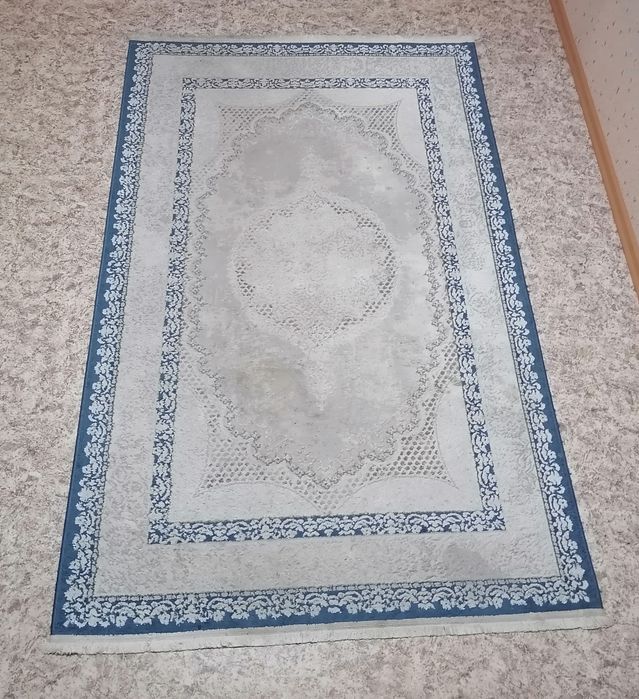 Продаётся ковёр 150×230