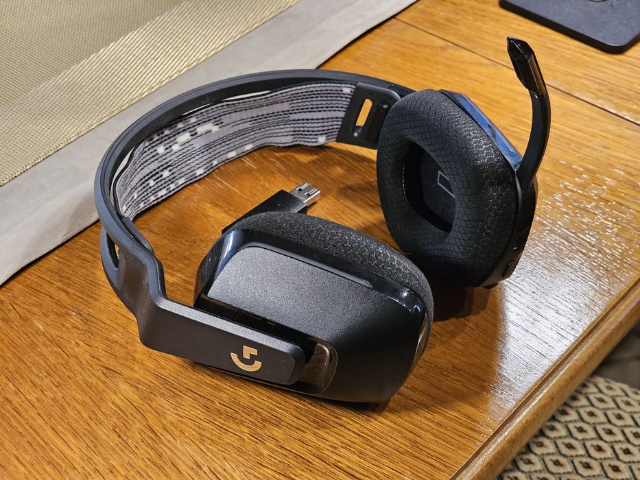 Casti gaming headset wireless Logitech G733 Lightspeed RGB