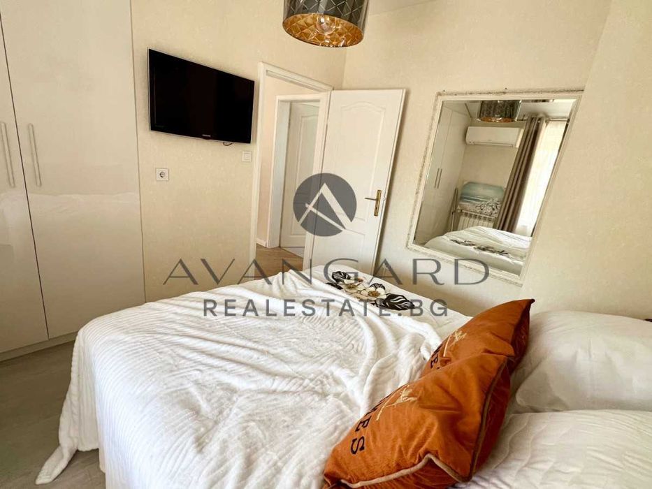 Продава се Тристаен апартамент в Пловдив, Център - 120 кв.м за 2763 €/кв.м - Снимка #7