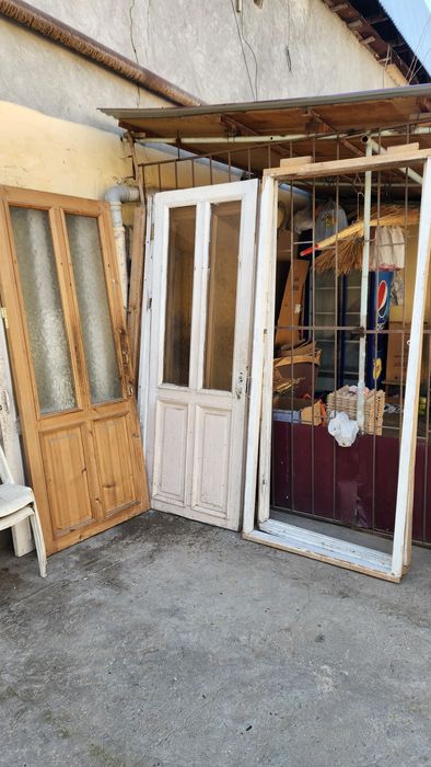 Продаётся б/у двери