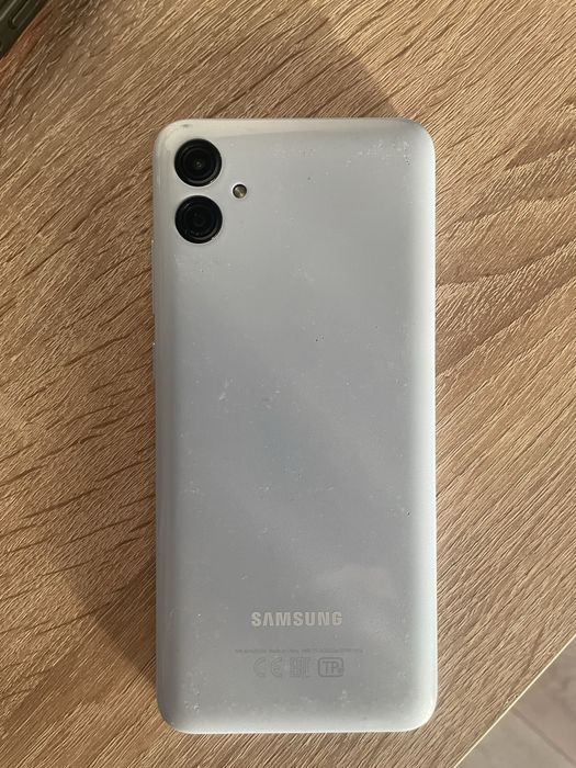 Samsung A04E продам