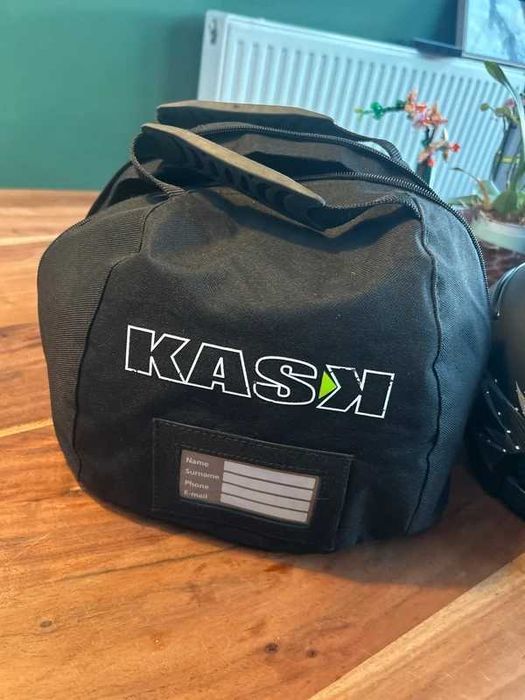 Casca de ski cu visor marca KASK italia Dama