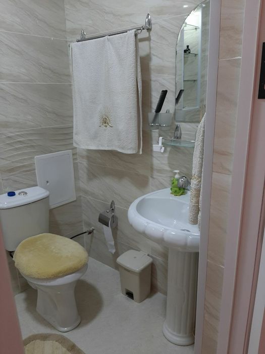 Сдаётся светлая уютная квартира на долгий срок.