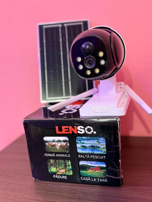 Cameră cu panou solar  cu cartelă SIM  CADOU 4 G NOUĂ