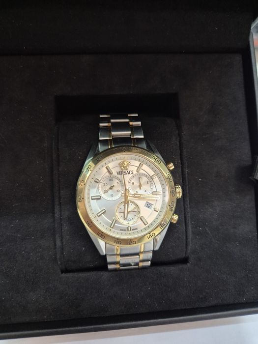 Часовник Versace