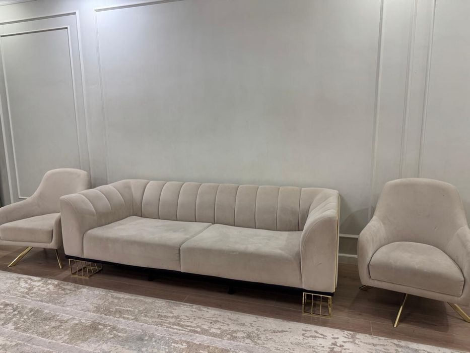 Диван с креслом