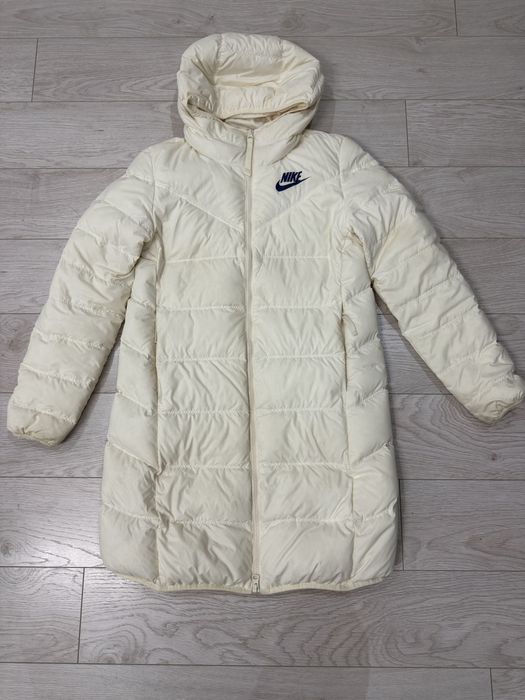 Уникално дълго зимно яке на Nıke