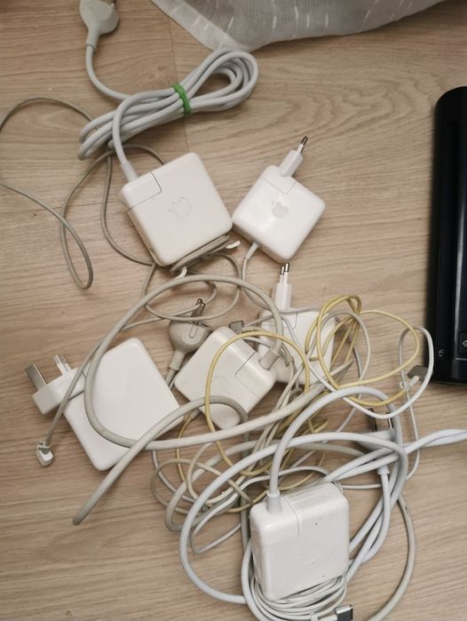 Incarcatoare laptopuri