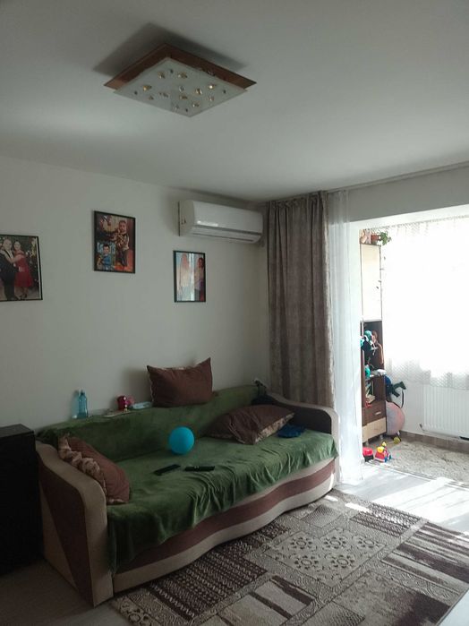 Vând apartament et 4 bloc e3