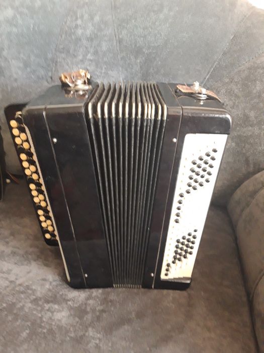 Продам Гармони советские