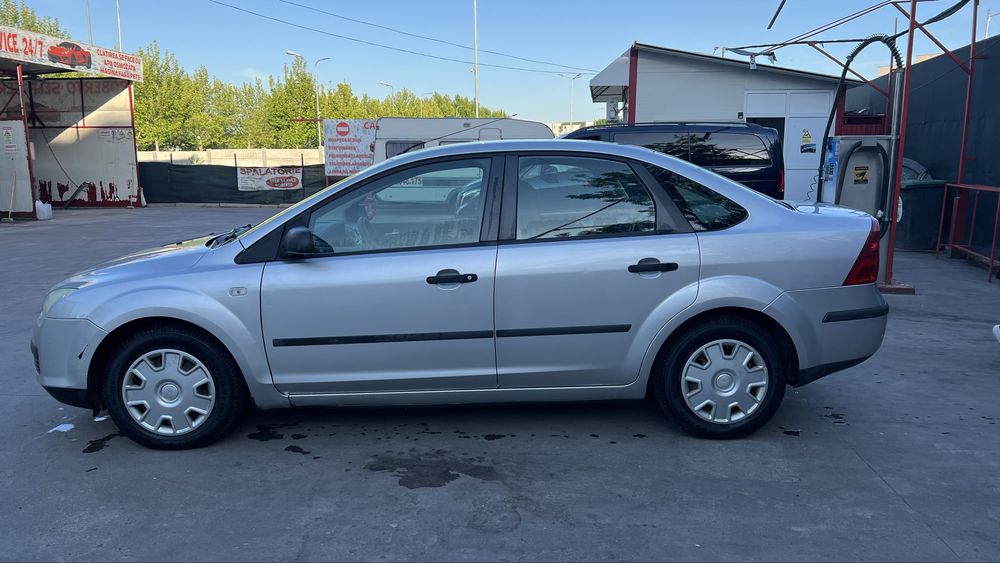 Ford focus sedan