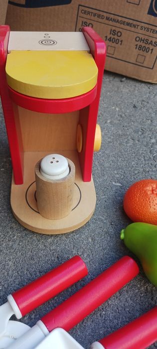 Огромен комплект дървени играчки