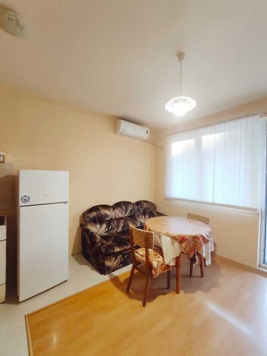 Дава се под наем Тристаен апартамент в Бургас, Меден рудник - зона А - 80 кв.м за 96.9 € - Снимка #7