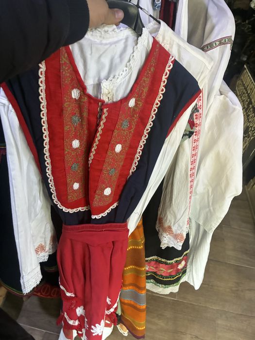 Мъжки и женски носии носия