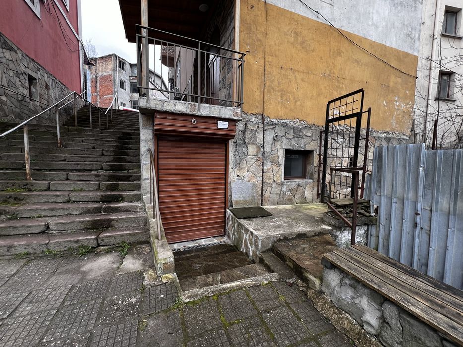 Дава се под наем Магазин в Смолян, Устово - 50 кв.м за 102 € - Снимка #2