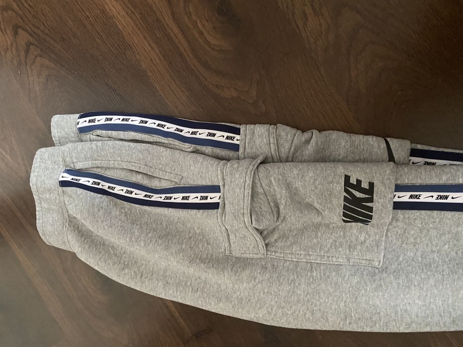 Pantaloni Nike Cargo
