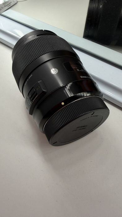 SIGMA AF 35mm f⁄1.4 DG HSM Art Lens
