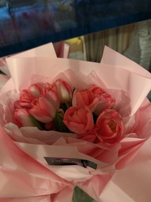 Букет цветы тюльпан