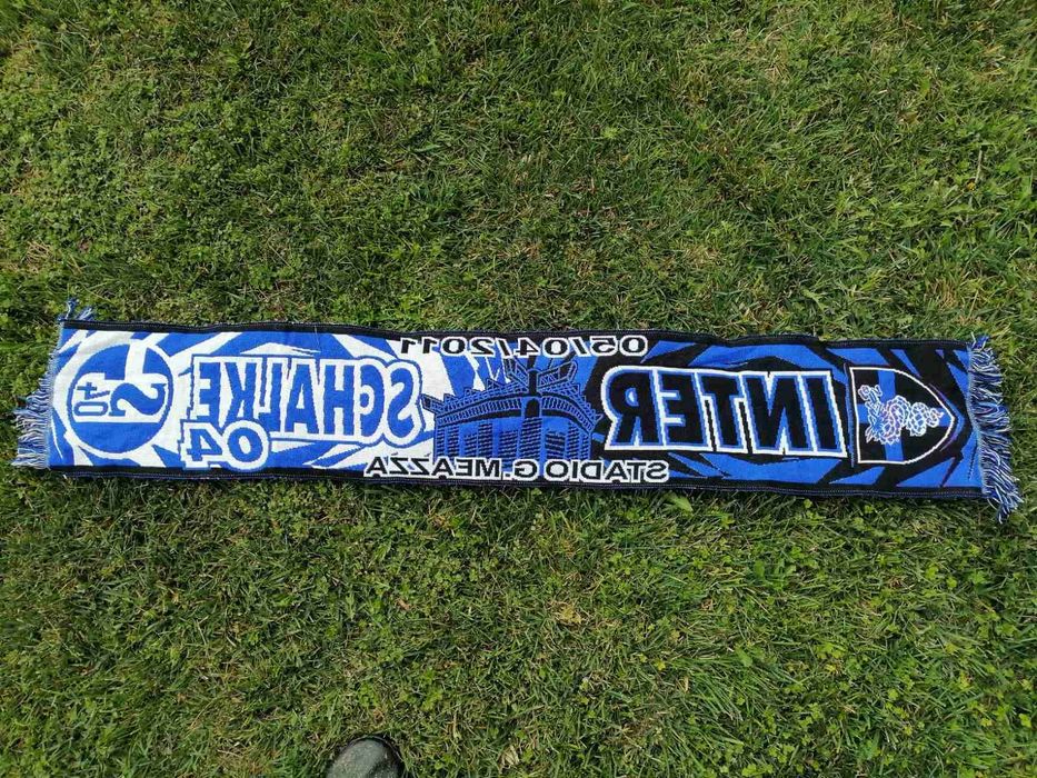 Сувенирен шал Интер-Шалке 2010/11