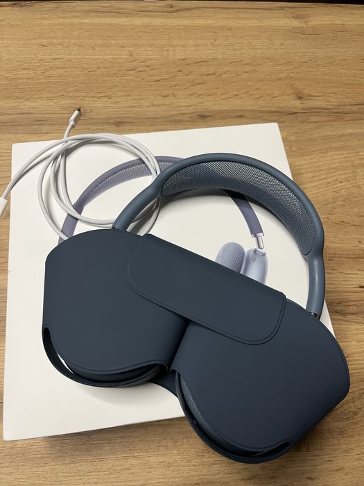 Apple AirPods Max Blue