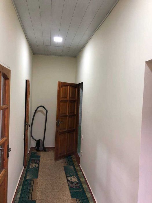 Участок возле гимнастики в юнусабаде