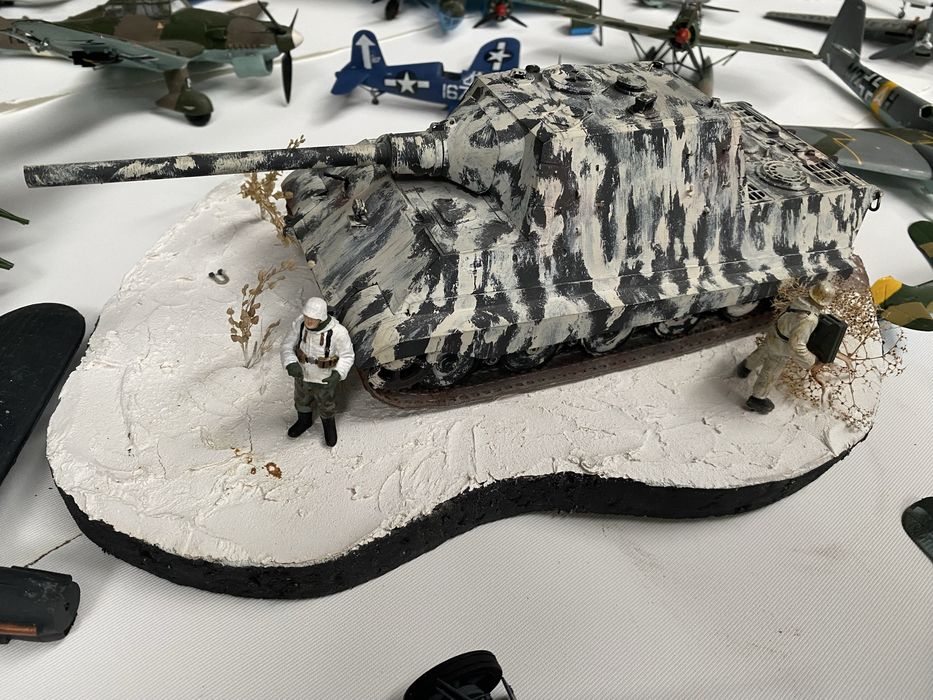 Machete plastic avioane tancuri hobby