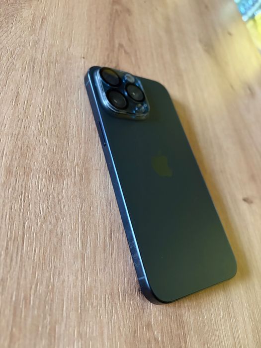 iPhone 15 pro max в гаранция!
