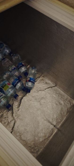 Морозилка сотилади.