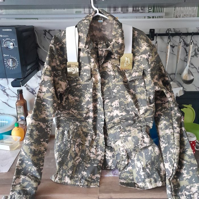 Продам военную форму 52 размер.