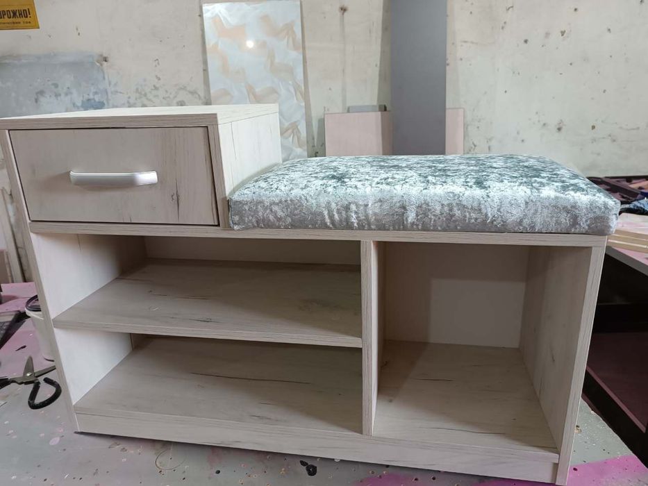 Продаются полки для обуви .с сидушкой