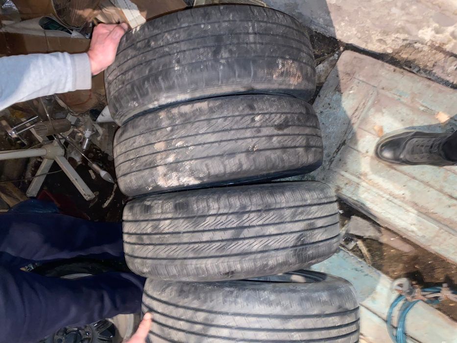 Продам комплект резины