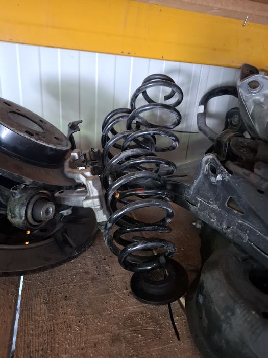 Arcuri spate noi toyota corolla hybrid