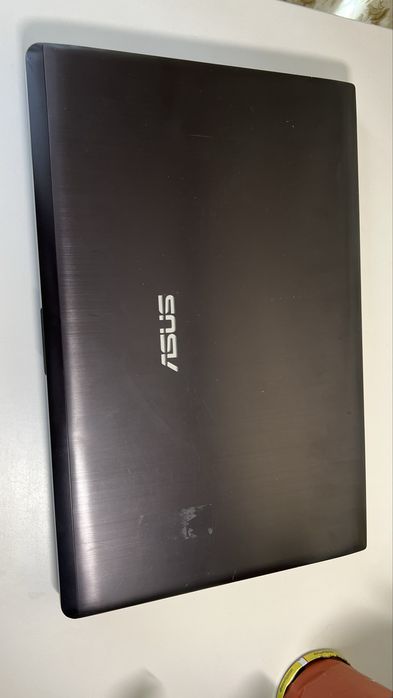 Ноутбук asus продаеться