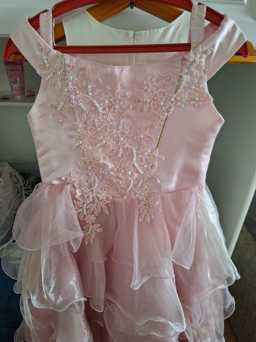 Продам платье на девочку