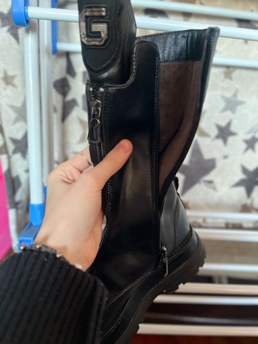 Продам женские сапоги