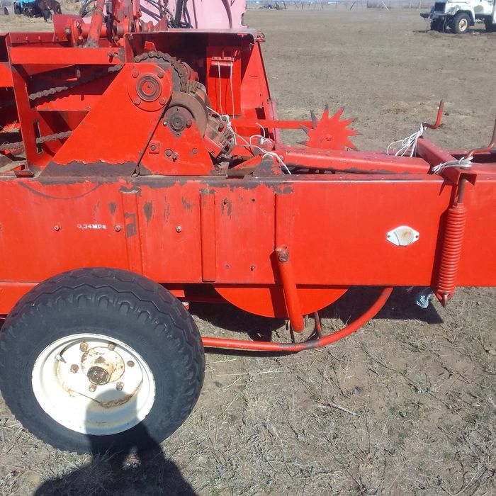 Прес тюковой продам