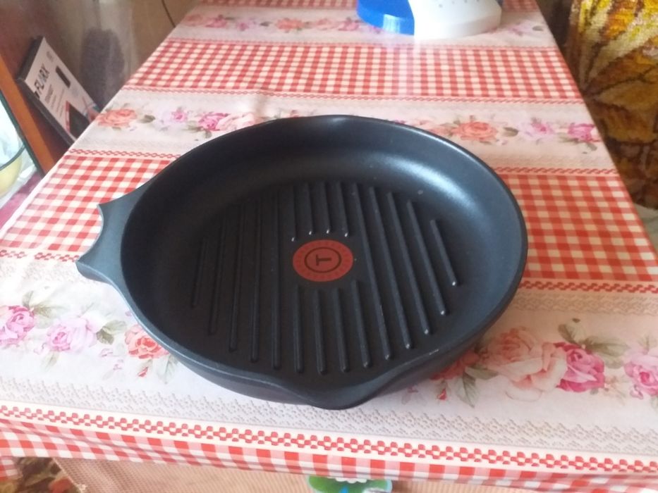Сковорода гриль новая
