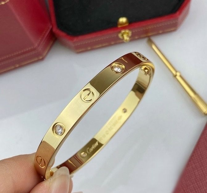 Brățară Cartier LOVE 21 Gold 750 Diamonds