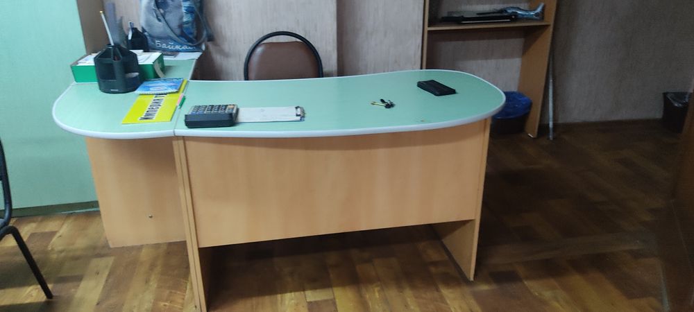 Продам офисную мебель