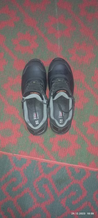 Полу ботинки с защитным носом