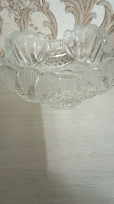 Продам хрустальные вазы не дорого