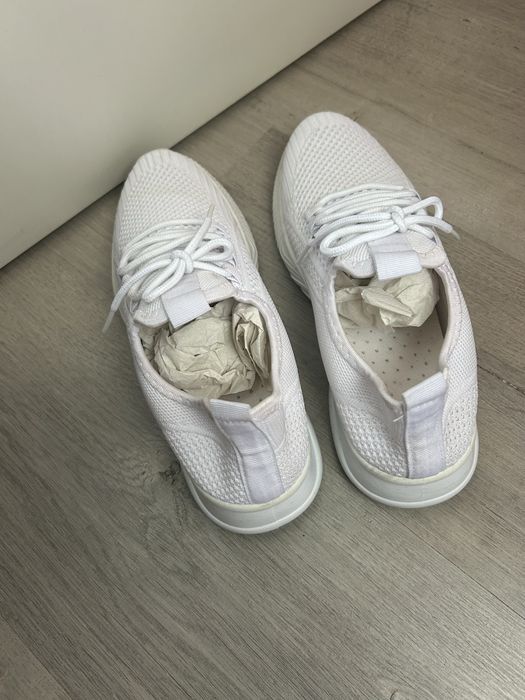 НОВИ!!! ДАМСКИ Обувки маратонки, номер 42