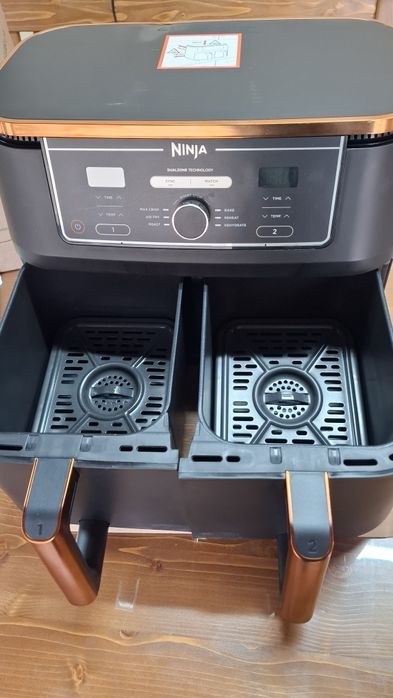 Фритюрник,Фрайър Ninja AF400EUCP, 2470W,9.5л, 6 програми,черен/златист