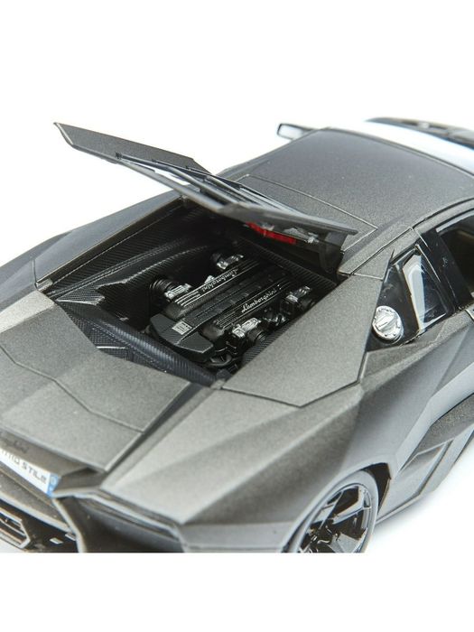 Продается коллекционная модель машинки Lamborghini Reventon.