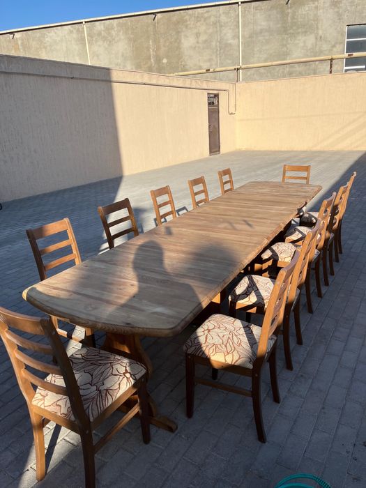 Стол стулья мебель